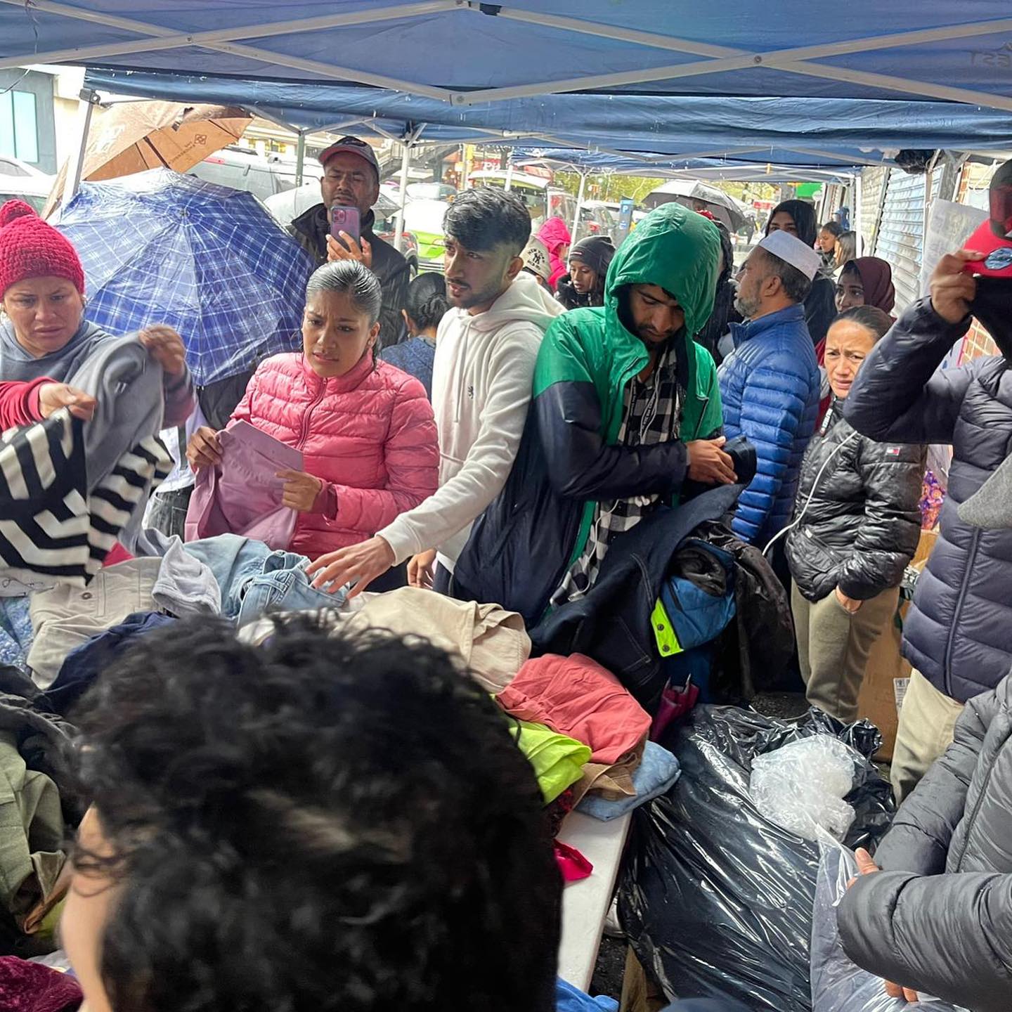 Astoria Welfare Society Distributes Winter Clothing to Migrants and Asylum Seekers